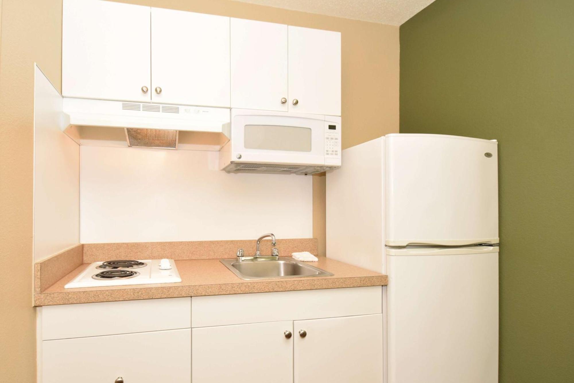 Extended Stay America Select Suites - Durham - University - Ivy Creek Blvd Экстерьер фото