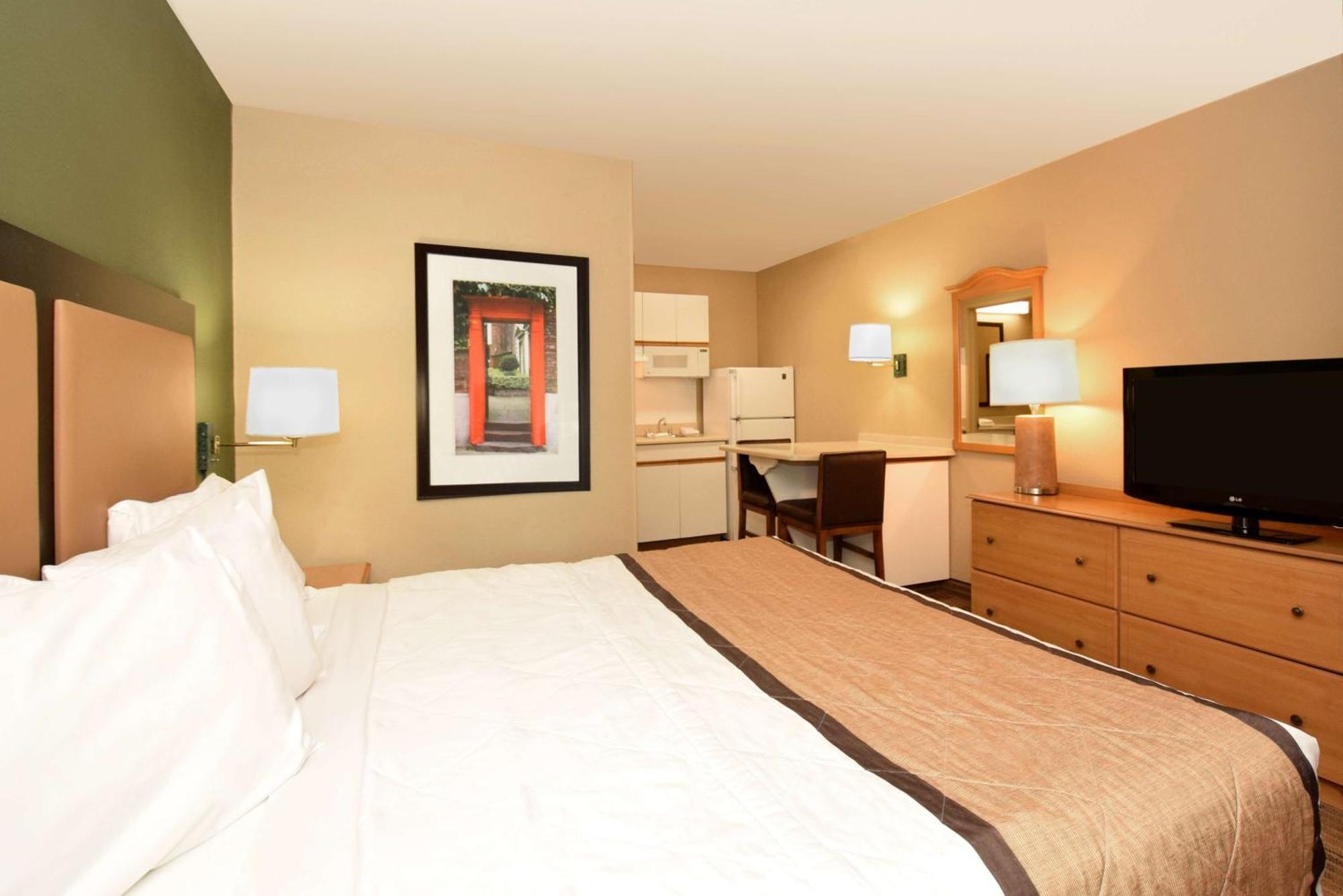 Extended Stay America Select Suites - Durham - University - Ivy Creek Blvd Экстерьер фото
