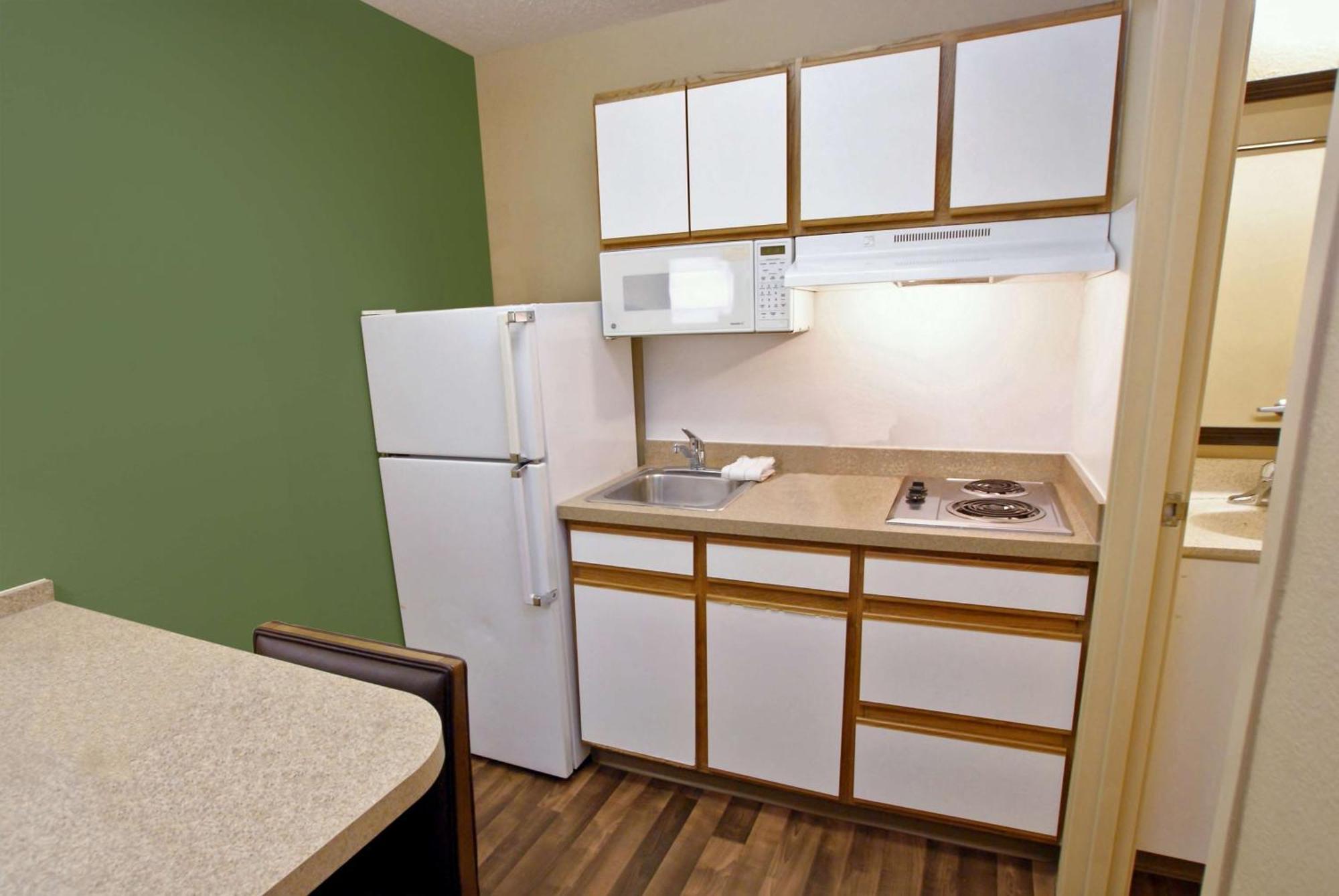 Extended Stay America Select Suites - Durham - University - Ivy Creek Blvd Экстерьер фото